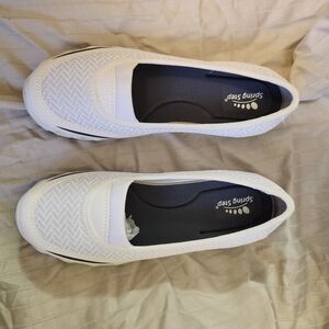Spring Step Women's White Slip-On Shoes